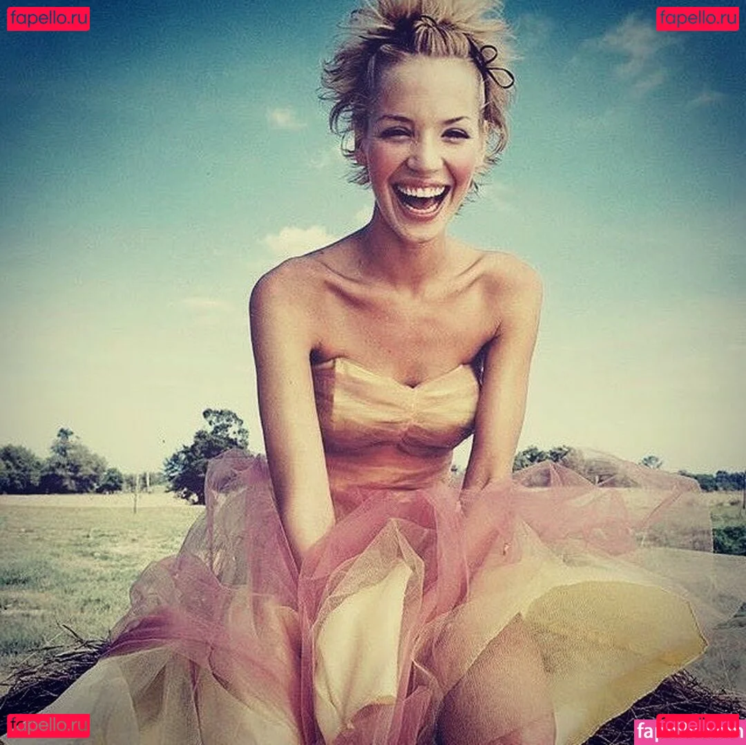 Ashley Scott Onlyfans Photo Gallery 