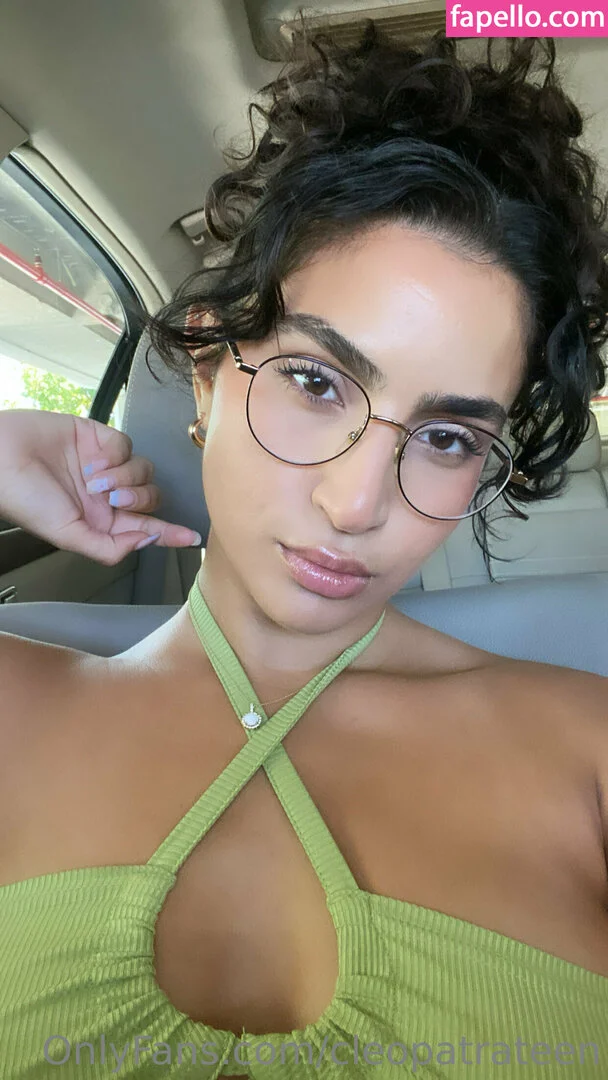 cleopatrateen Onlyfans Photo Gallery 