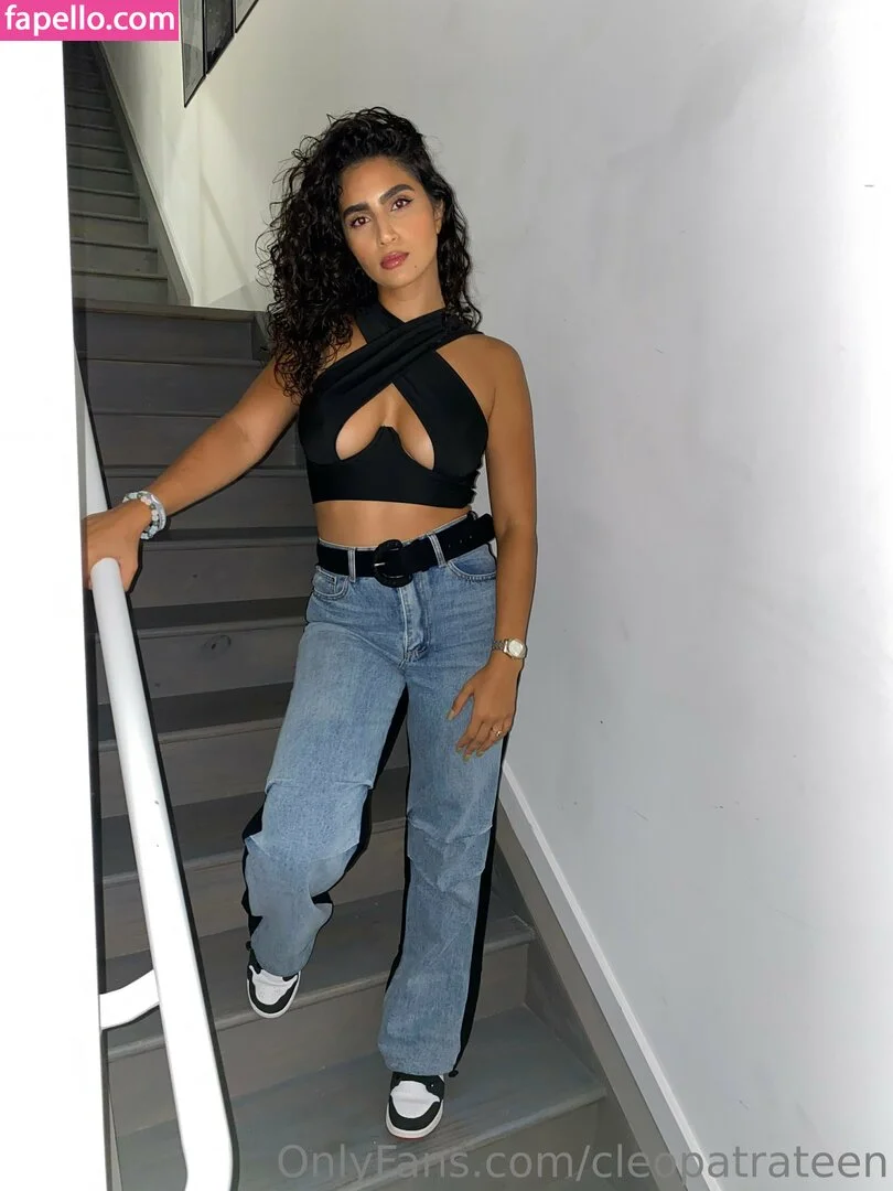 cleopatrateen Onlyfans Photo Gallery 
