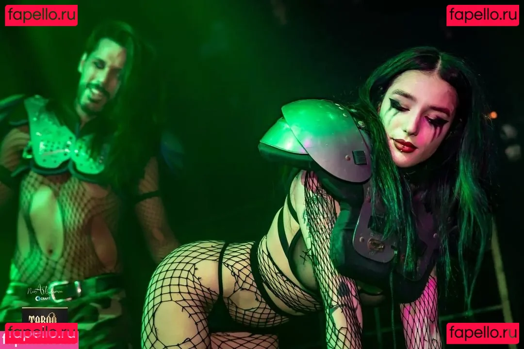 n.nuviaa Onlyfans Photo Gallery 