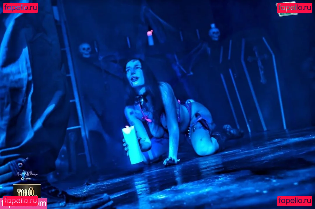 n.nuviaa Onlyfans Photo Gallery 