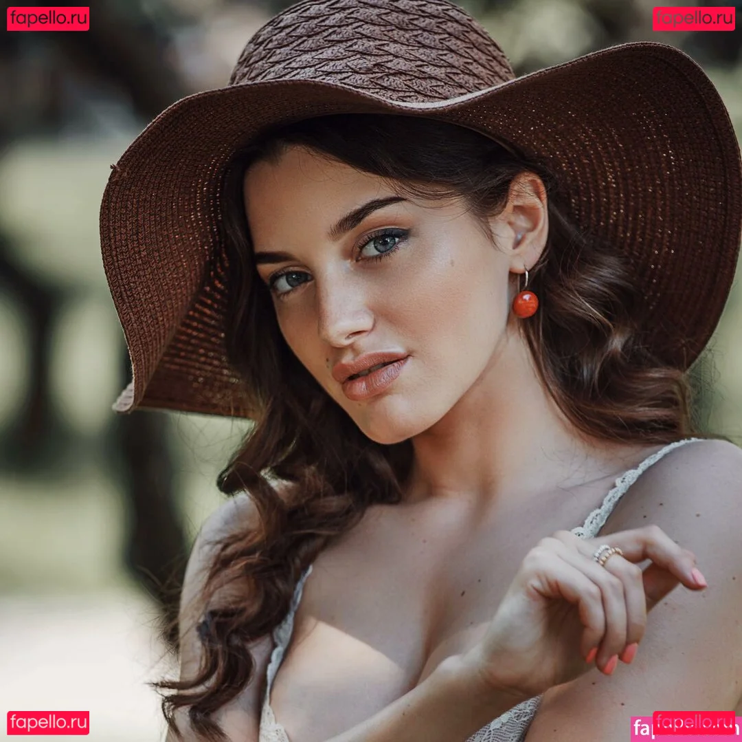 Juli Djuzheva Onlyfans Photo Gallery 