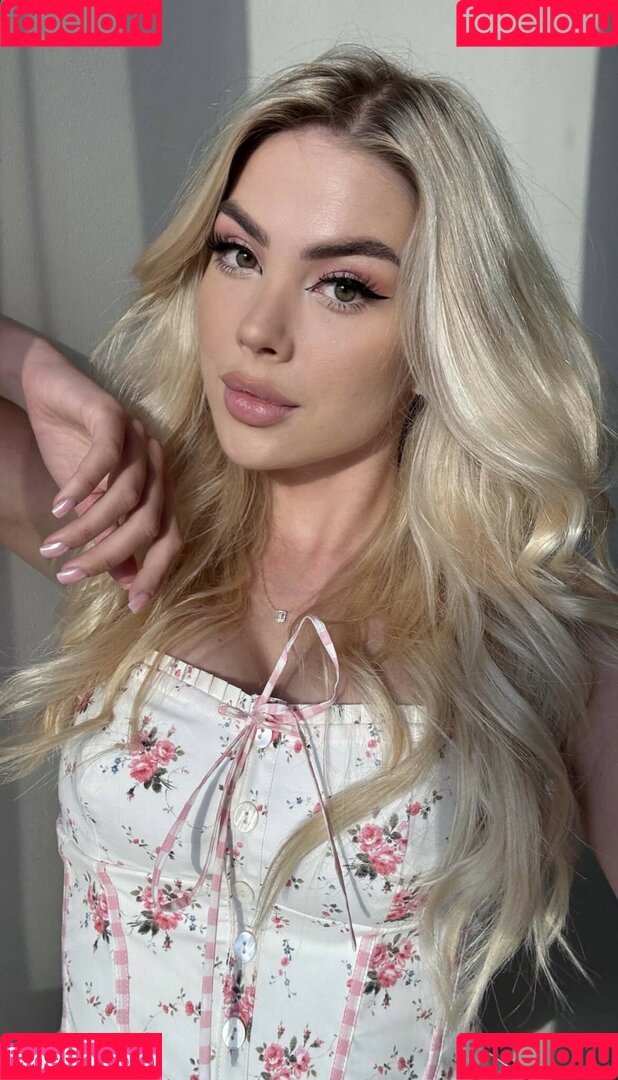 Kissofacobra Onlyfans Photo Gallery 