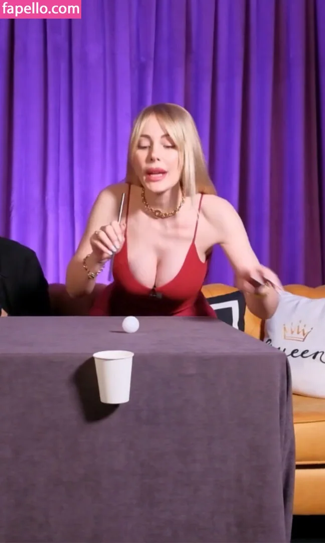 Hande Sarıoğlu Onlyfans Photo Gallery 