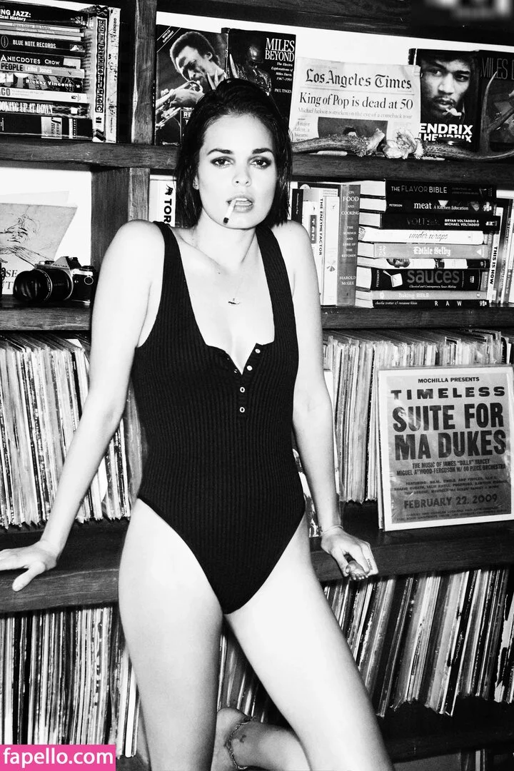 Lina Esco Onlyfans Photo Gallery 