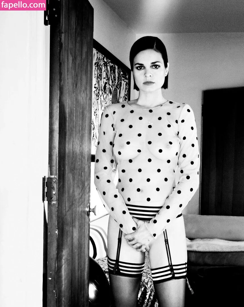 Lina Esco Onlyfans Photo Gallery 