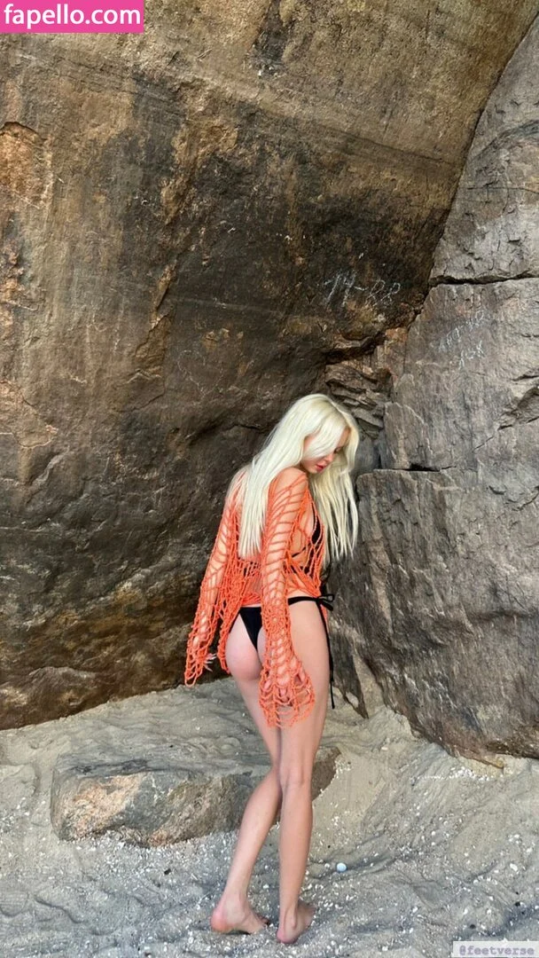 sof1dze Onlyfans Photo Gallery 