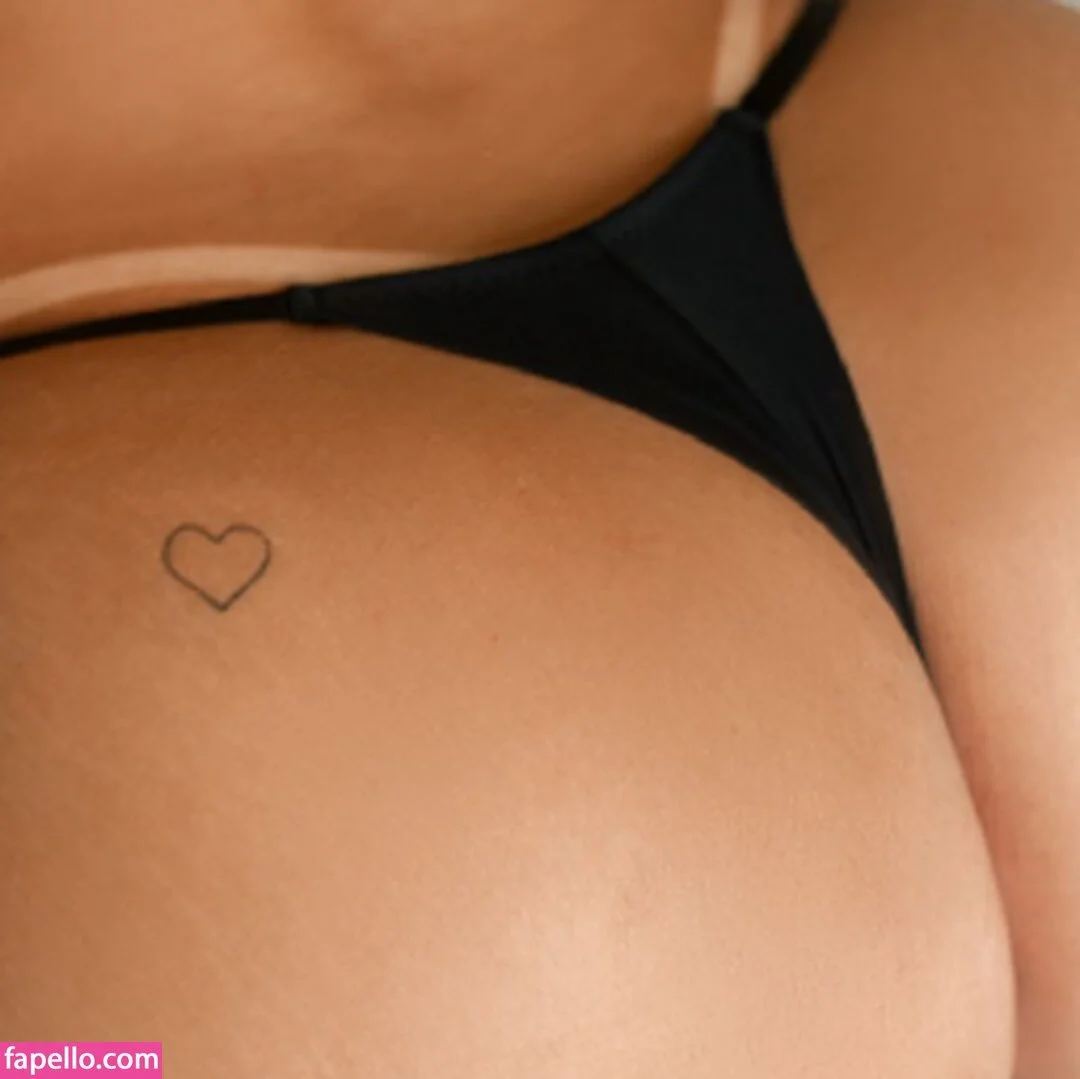 Aryane Casadei Onlyfans Photo Gallery 