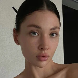 Anna Axe / Annaxe / annaaxannaax / annaxee Onlyfans Photo Gallery 