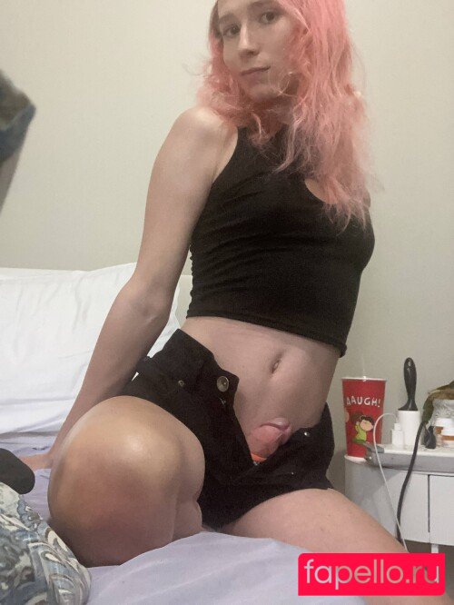 cutetrap10 / trap_x10 Onlyfans Photo Gallery 