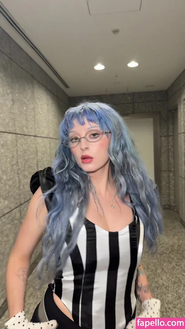 Ashnikko / ashnico / https: Onlyfans Photo Gallery 