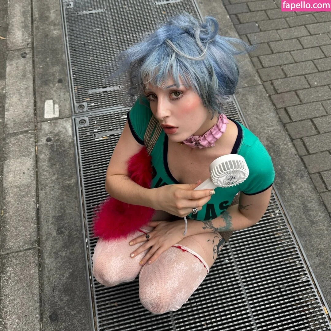 Ashnikko / ashnico / https: Onlyfans Photo Gallery 