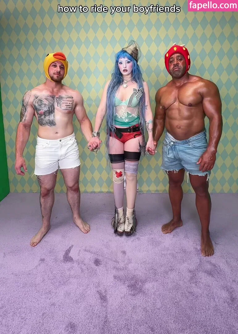 Ashnikko / ashnico / https: Onlyfans Photo Gallery 