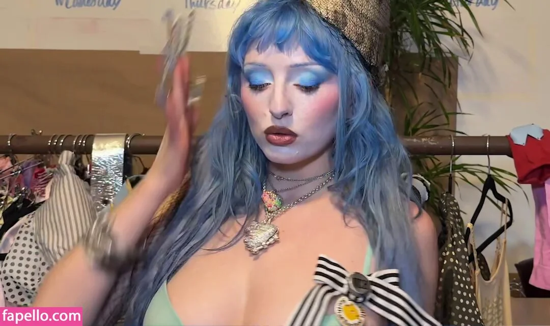 Ashnikko / ashnico / https: Onlyfans Photo Gallery 