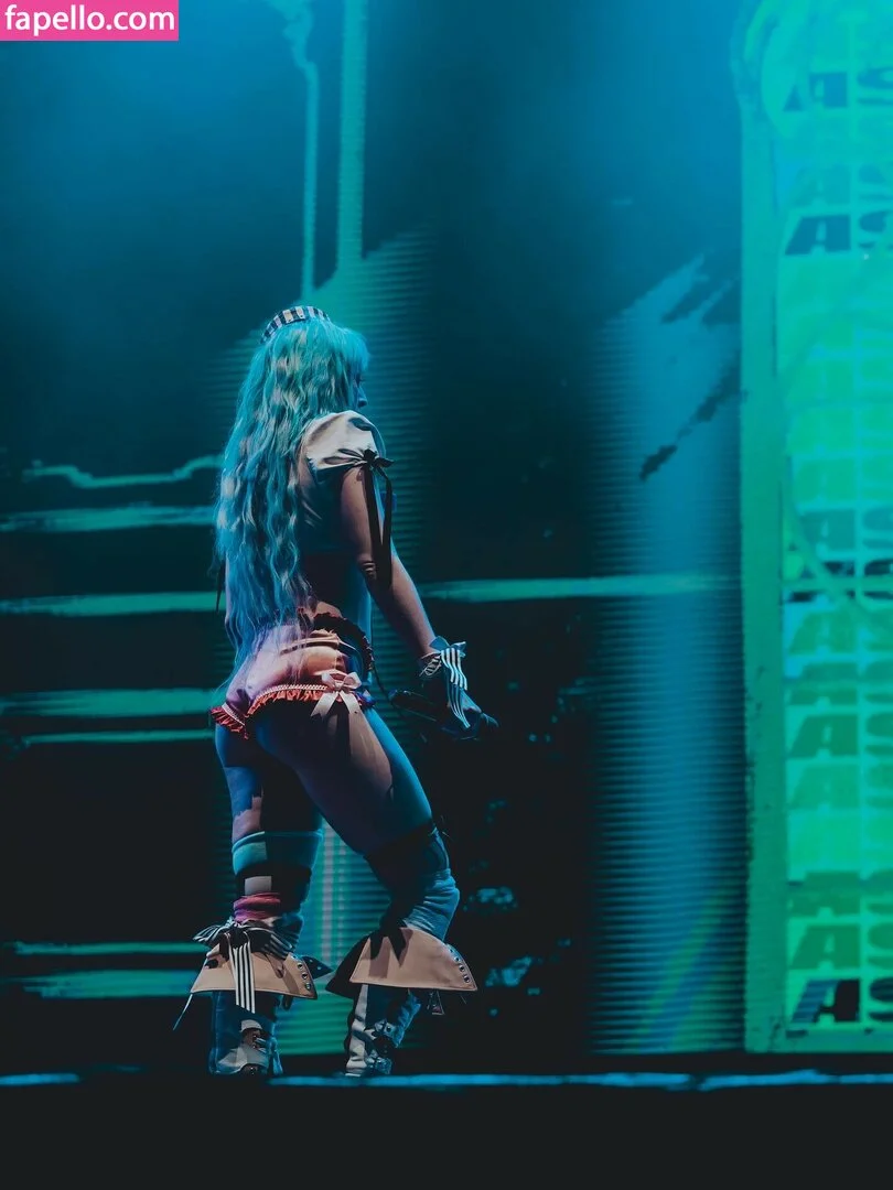 Ashnikko / ashnico / https: Onlyfans Photo Gallery 