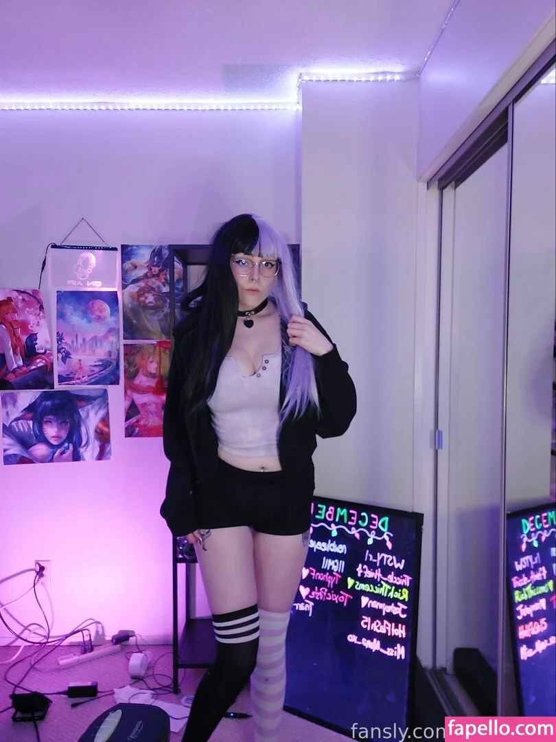 Munaeris / https: Onlyfans Photo Gallery 