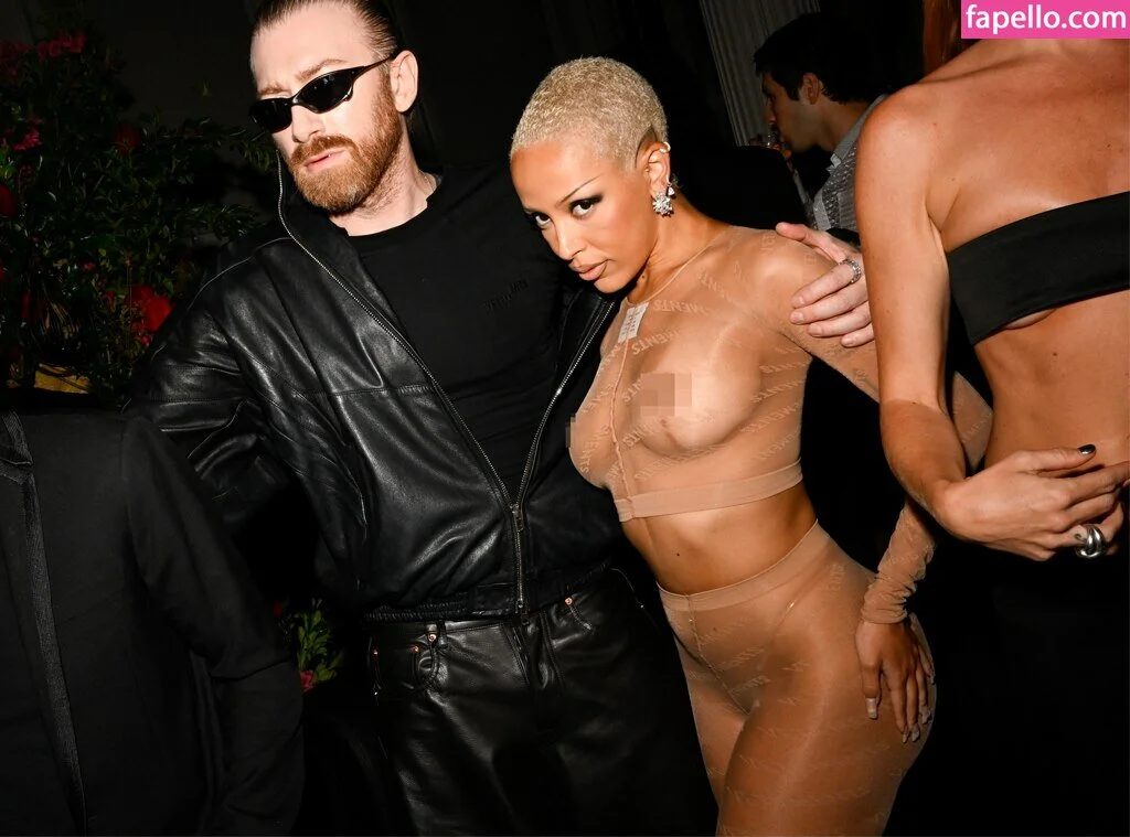 Doja Cat / DojaCat Onlyfans Photo Gallery 