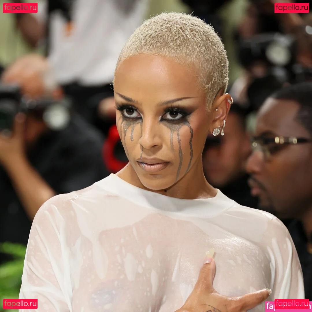 Doja Cat / DojaCat Onlyfans Photo Gallery 