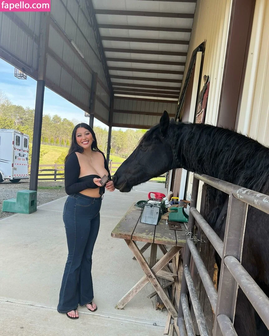 _yagirlmels / yagirlmina Onlyfans Photo Gallery 