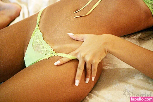 Nicole Bahls / https: / nicolebahls Onlyfans Photo Gallery 