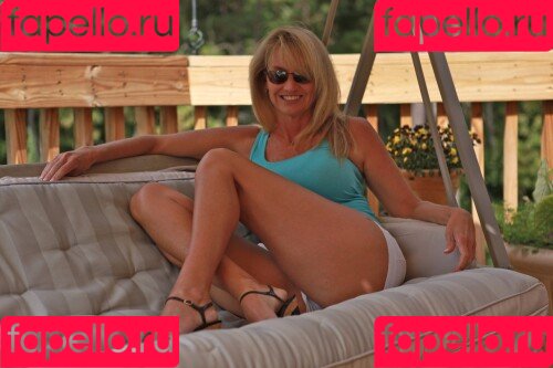 Lea Peach / https: Onlyfans Photo Gallery 