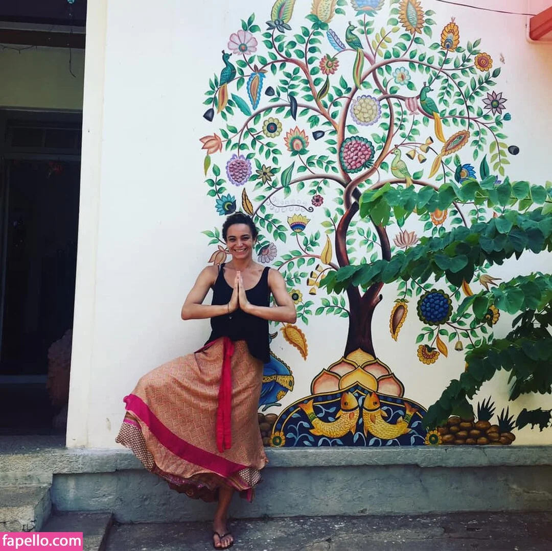 Echo Elliot / Echolikesyoga / https: Onlyfans Photo Gallery 