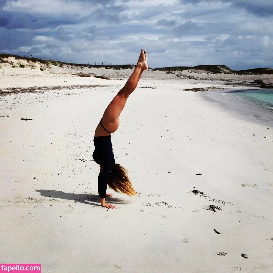 Echo Elliot / Echolikesyoga / https: Onlyfans Photo Gallery 