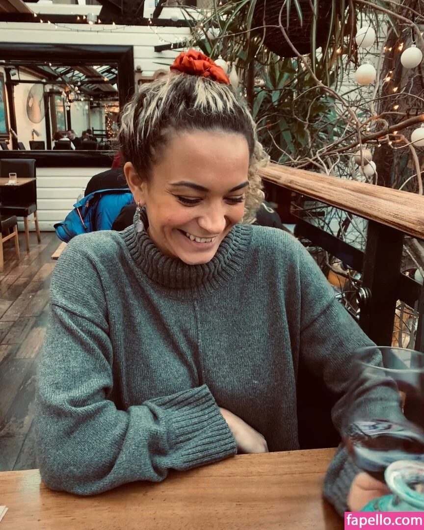 Echo Elliot / Echolikesyoga / https: Onlyfans Photo Gallery 