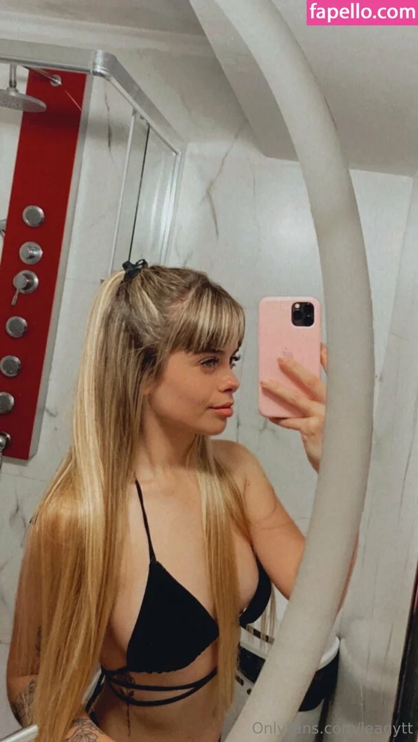 itsleaaa Onlyfans Photo Gallery 