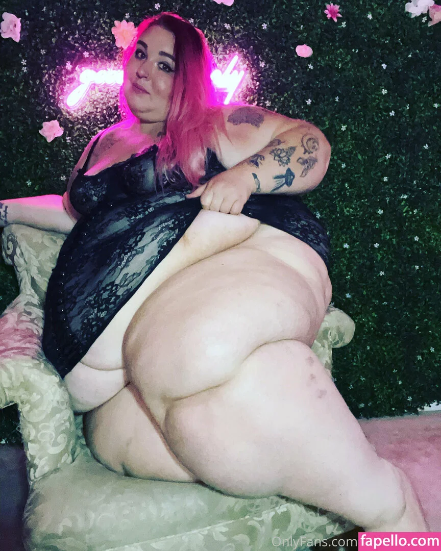 spanxbeluga / spanxbeluga2.1 Onlyfans Photo Gallery 
