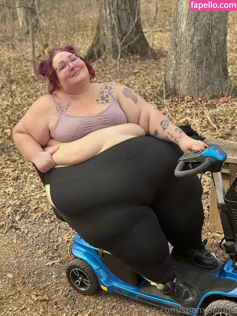 spanxbeluga / spanxbeluga2.1 Onlyfans Photo Gallery 