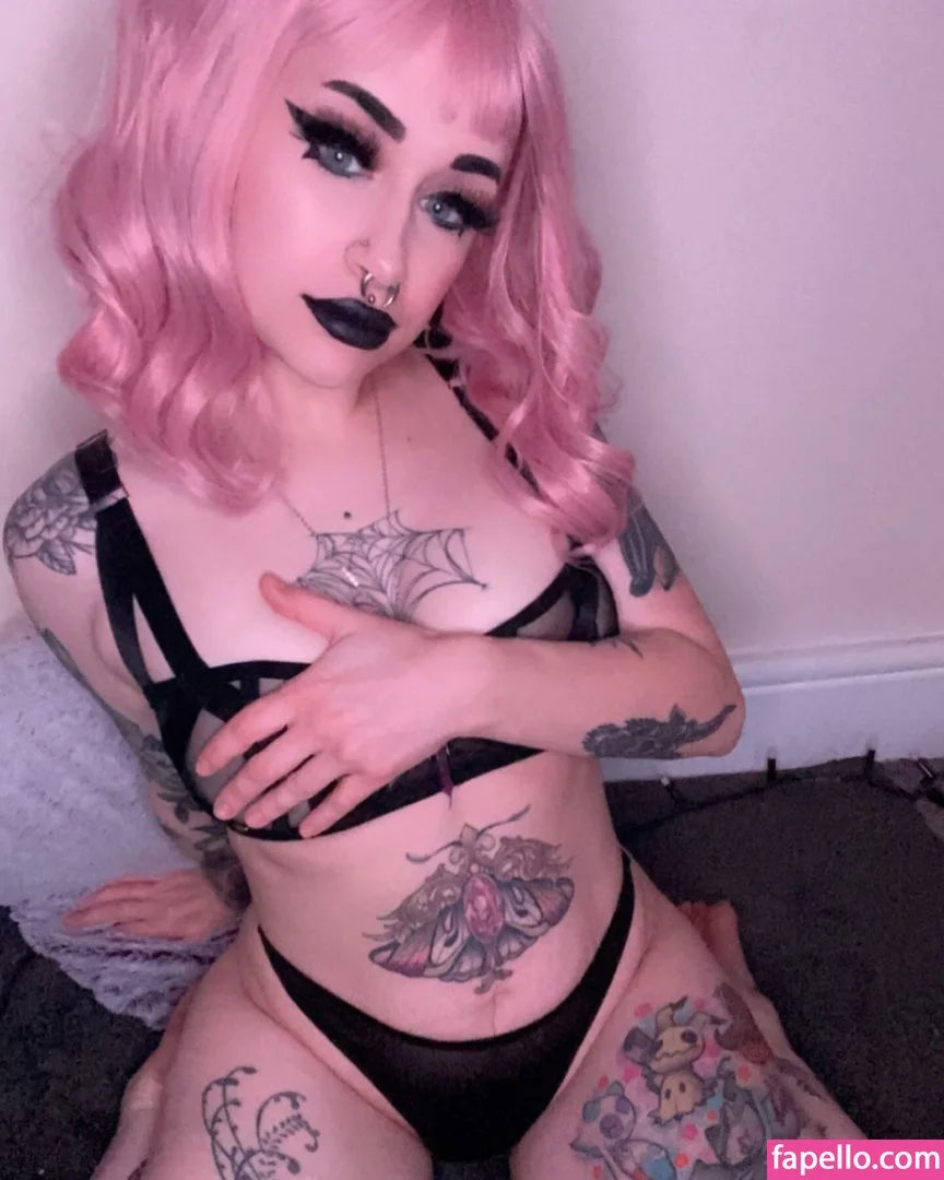 meh.danni / meh_danni Onlyfans Photo Gallery 