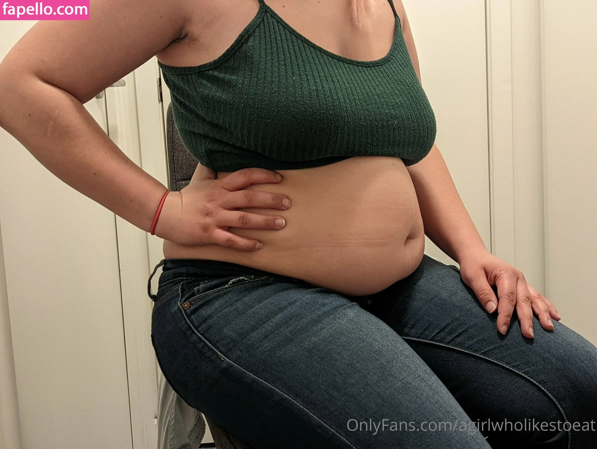 AGirlWhoLikesToEat / https: Onlyfans Photo Gallery 