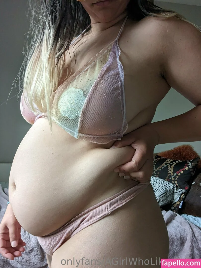 AGirlWhoLikesToEat / https: Onlyfans Photo Gallery 