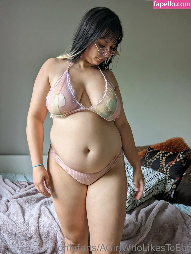 AGirlWhoLikesToEat / https: Onlyfans Photo Gallery 