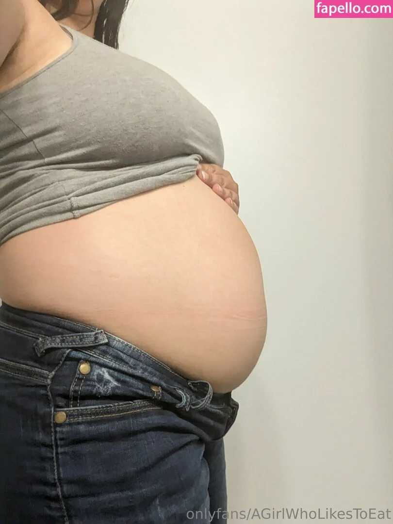 AGirlWhoLikesToEat / https: Onlyfans Photo Gallery 