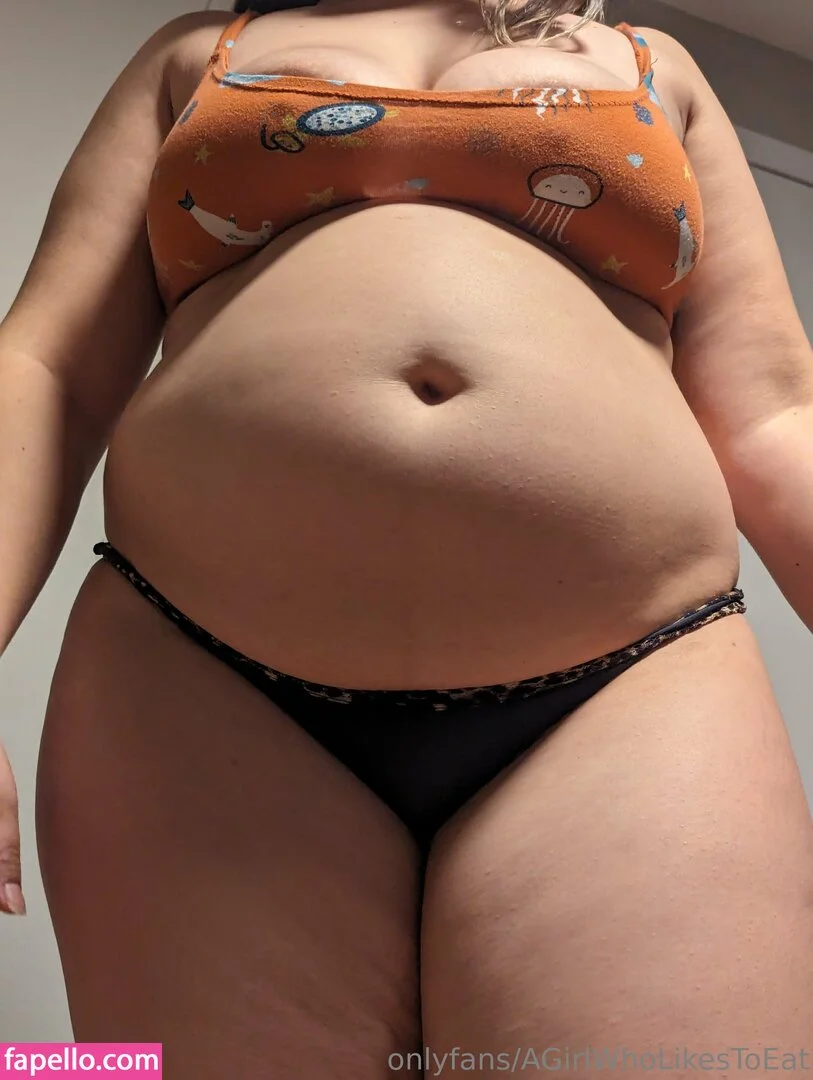 AGirlWhoLikesToEat / https: Onlyfans Photo Gallery 