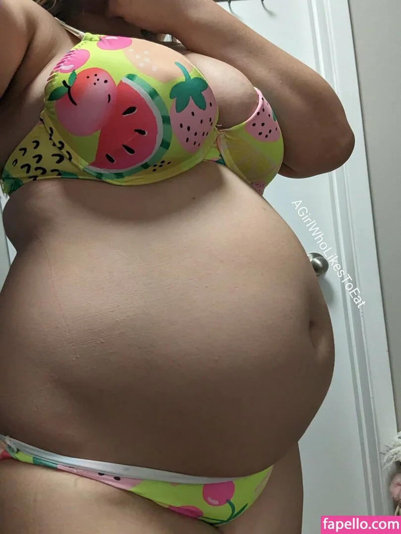 AGirlWhoLikesToEat / https: Onlyfans Photo Gallery 