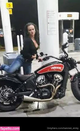 twisted_emily Onlyfans Photo Gallery 