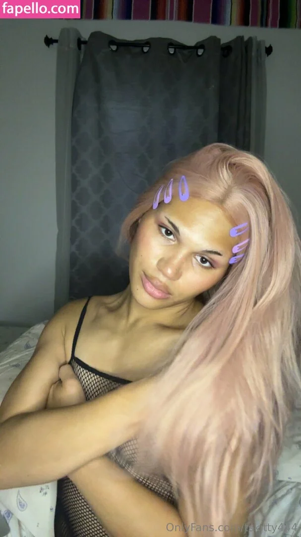 kit_kat1413 / tskitty444 Onlyfans Photo Gallery 