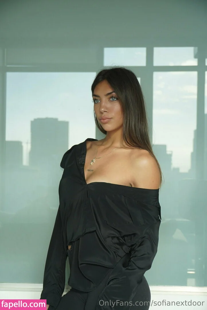 sofia mancilla / sofianextdoor Onlyfans Photo Gallery 