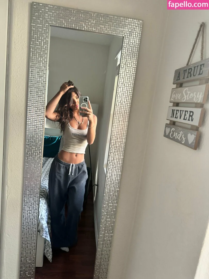 sofia mancilla / sofianextdoor Onlyfans Photo Gallery 