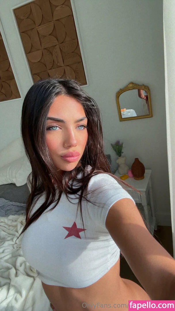 sofia mancilla / sofianextdoor Onlyfans Photo Gallery 