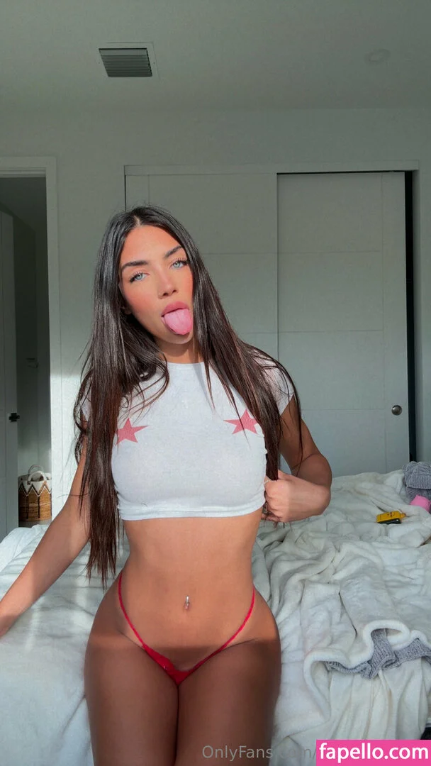 sofia mancilla / sofianextdoor Onlyfans Photo Gallery 