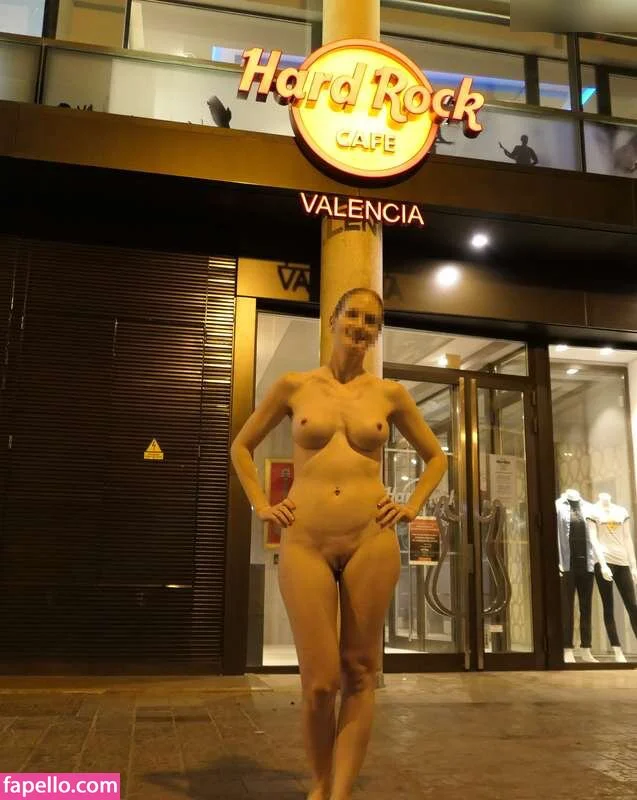 MiaExhib / https: / mia_exhib Onlyfans Photo Gallery 