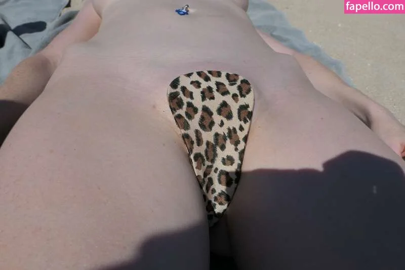 MiaExhib / https: / mia_exhib Onlyfans Photo Gallery 