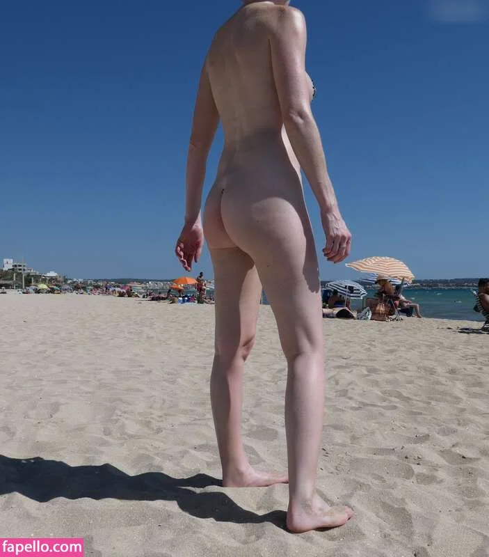 MiaExhib / https: / mia_exhib Onlyfans Photo Gallery 