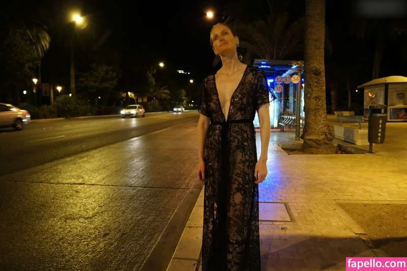 MiaExhib / https: / mia_exhib Onlyfans Photo Gallery 