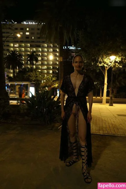 MiaExhib / https: / mia_exhib Onlyfans Photo Gallery 