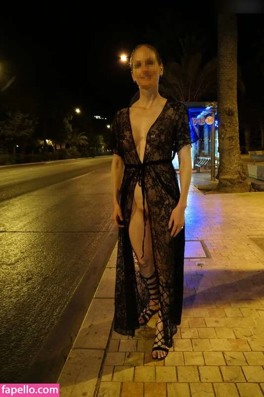 MiaExhib / https: / mia_exhib Onlyfans Photo Gallery 